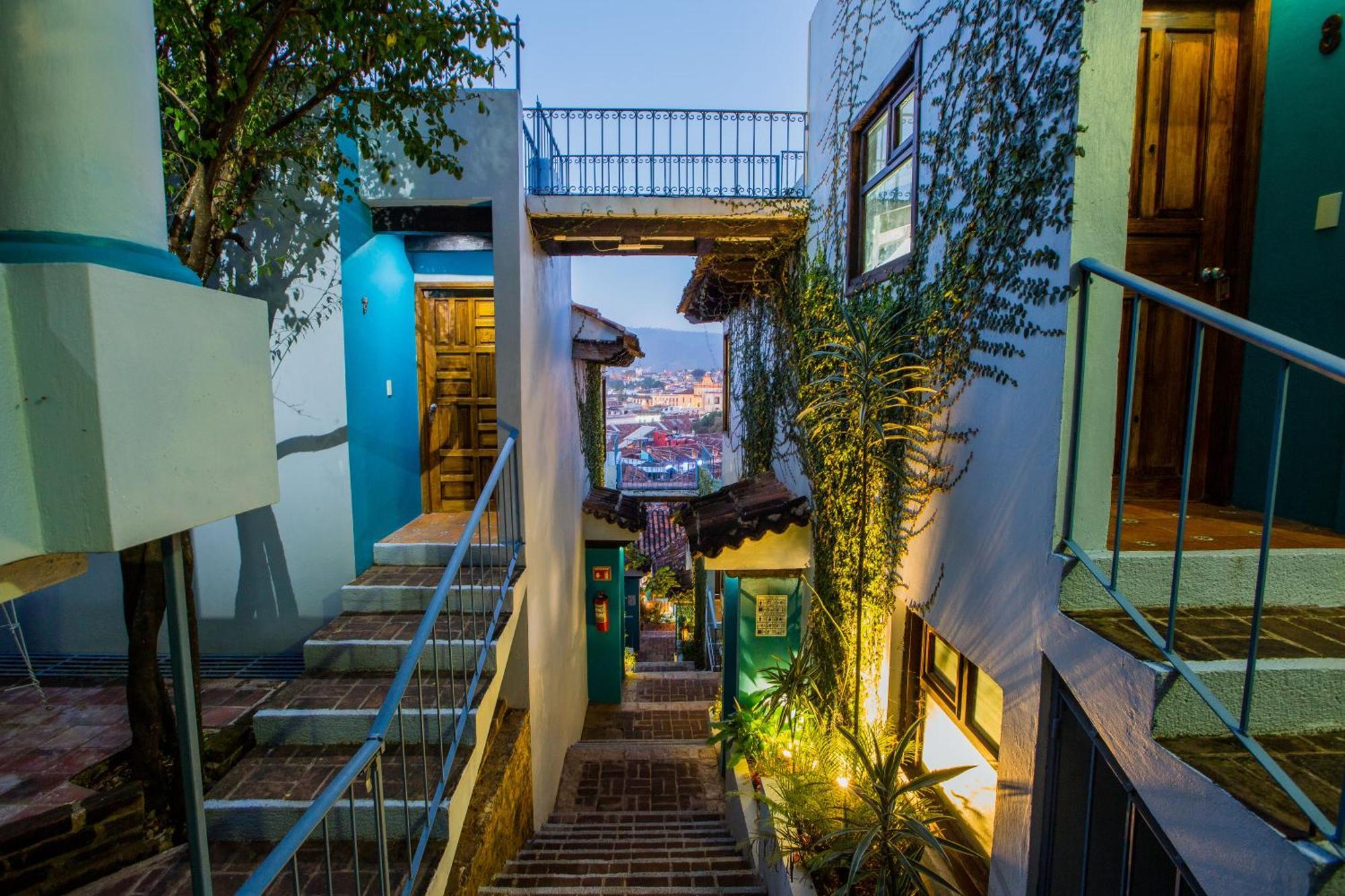 Santuario Las Escaleras San Cristobal de las Casas Exterior photo